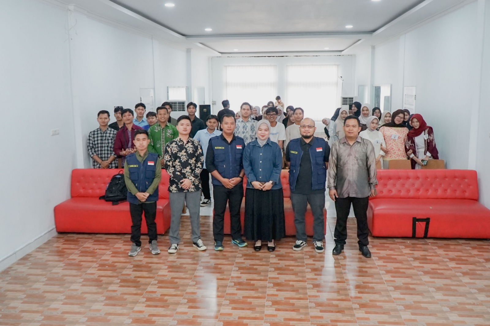 Cari Wakil Terbaik ke PEKSIMIDA, UMMUBA Gelar Kompetisi Seni Mahasiswa